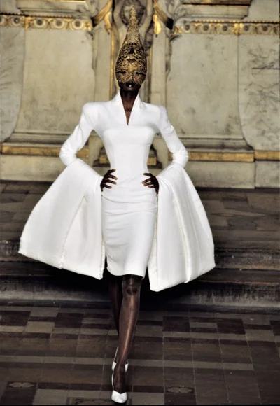Look 3